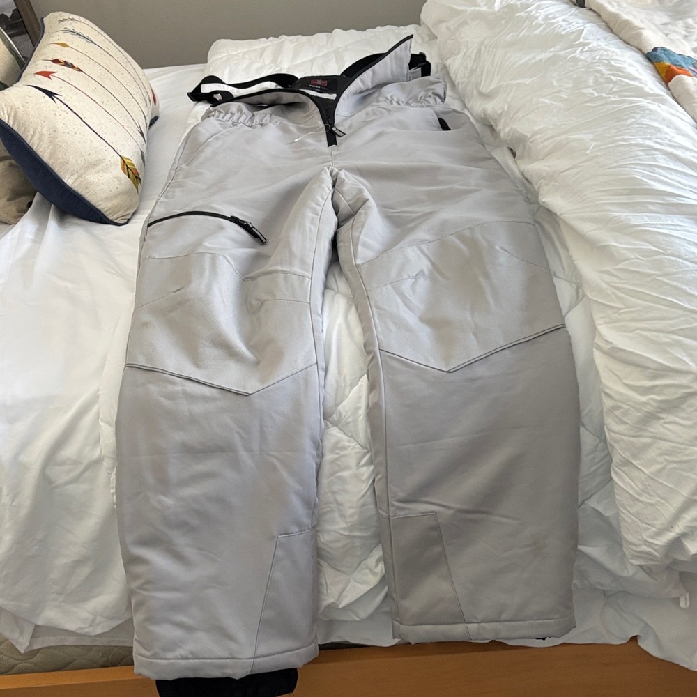 Swiss Tech Light Gray Kids snow bib ski  pants.
